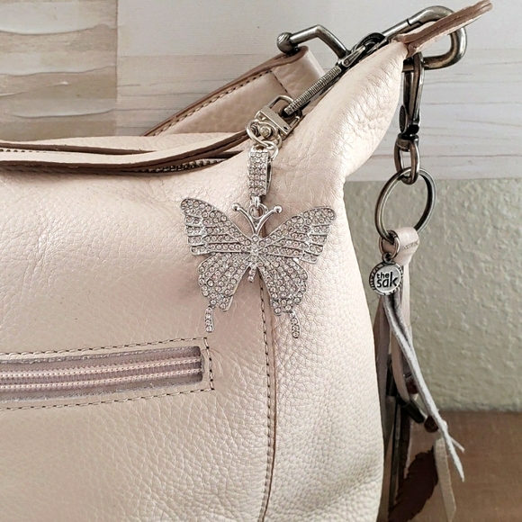 J27. RESTOCKED! Silver Tone Rhinestone Butterfly Bag Charm / Keychain - Picture 3 of 8